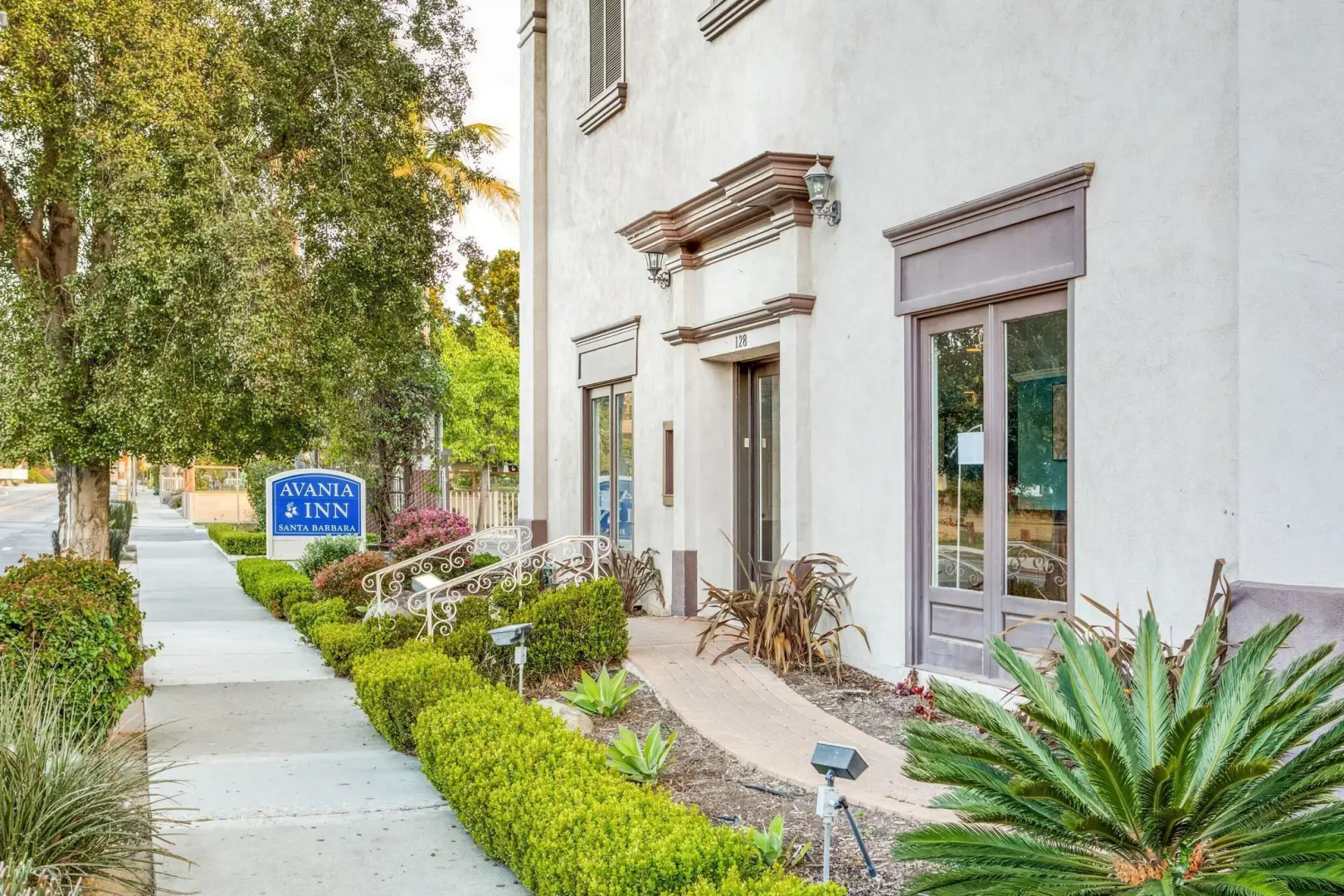 Avania Inn of Santa Barbara