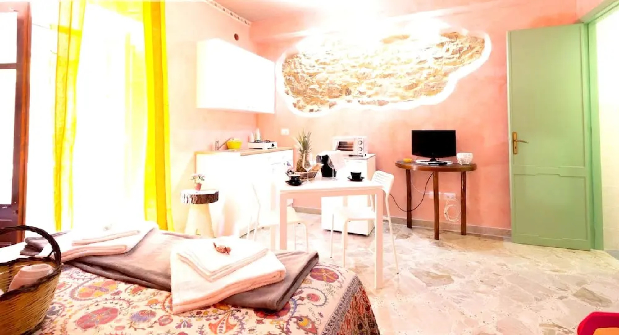 Studio in Castelbuono, With Wonderful City View, Balcony and Wifi