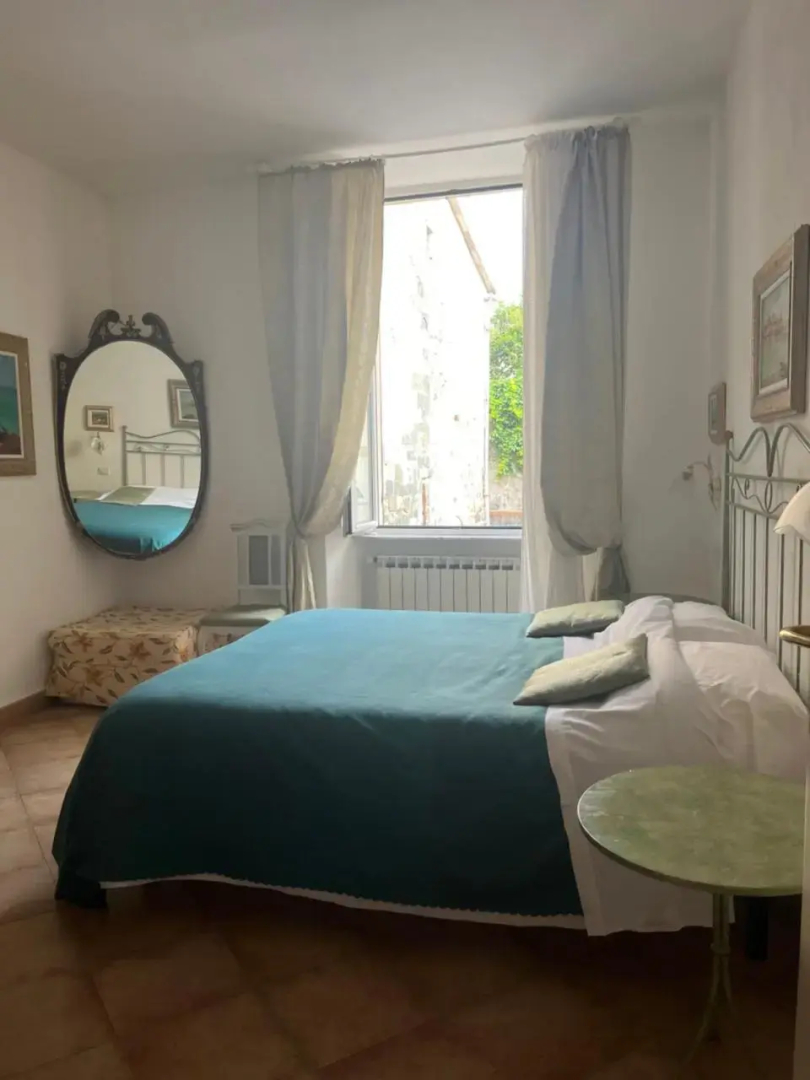 Piazza Massola 2 Apartment