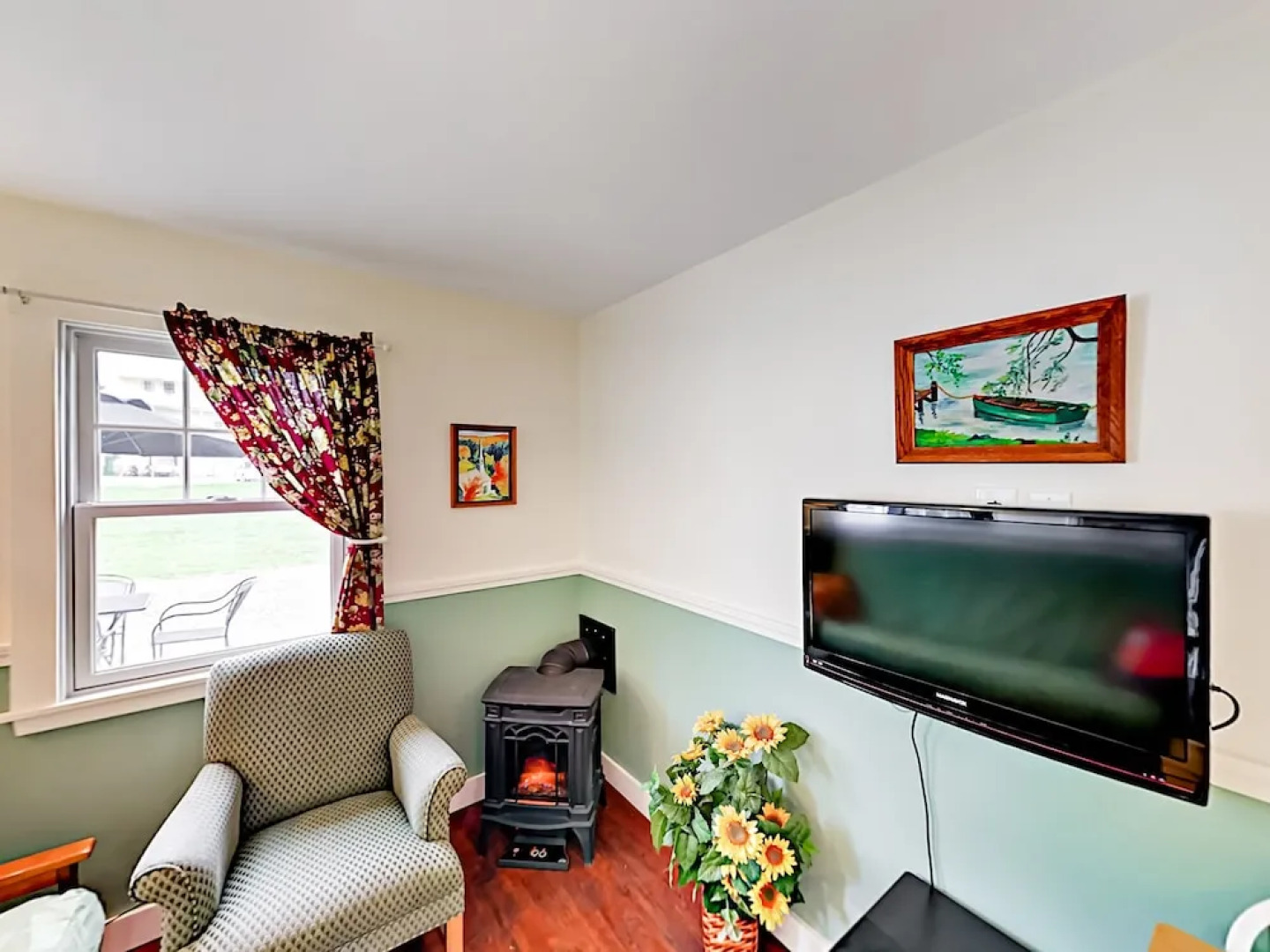 Boothbay Brewer's Cottage 2 Bedrooms 1 Bathroom Cottage