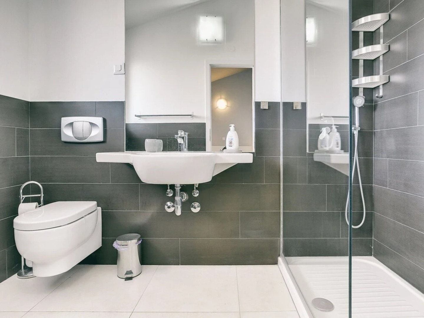 Luxurious Villa with Sauna & Hot Tub in Žminj