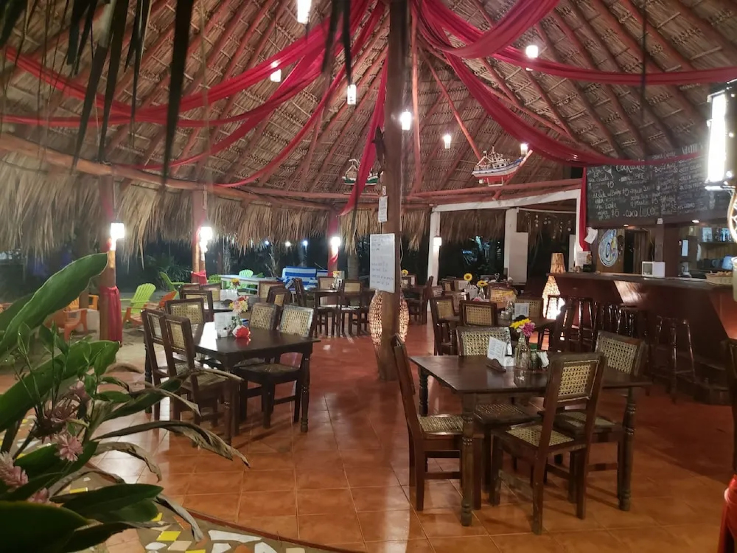 Paraiso Beach Hotel