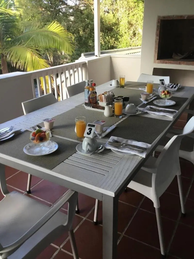 South Villa Guesthouse & Garden