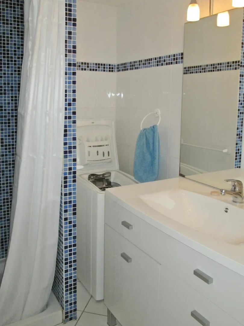 Studio in Le Grau-du-roi, With Enclosed Garden and Wifi - 50 m From th