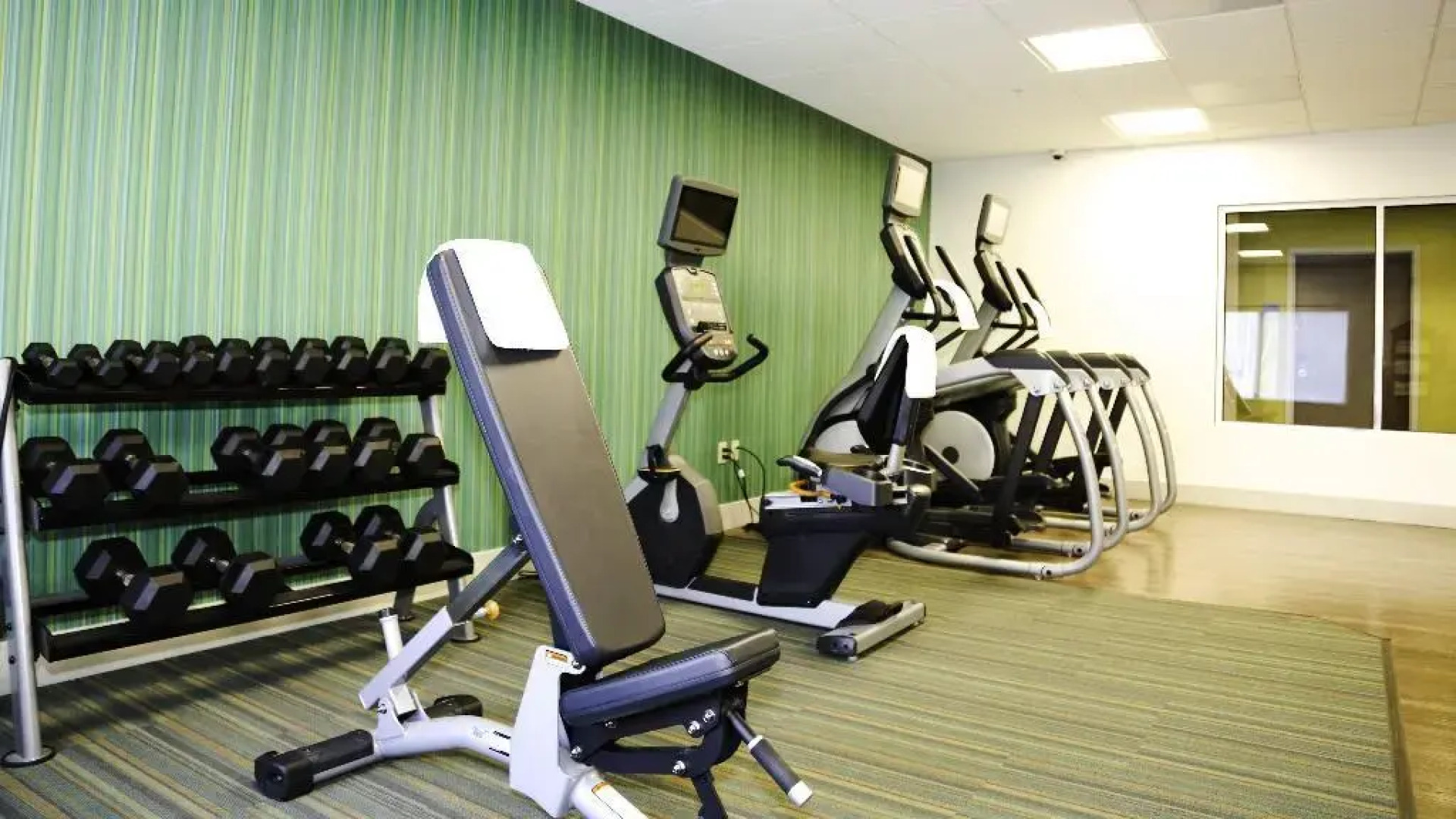 Holiday Inn Express & Suites Kingston-Ulster