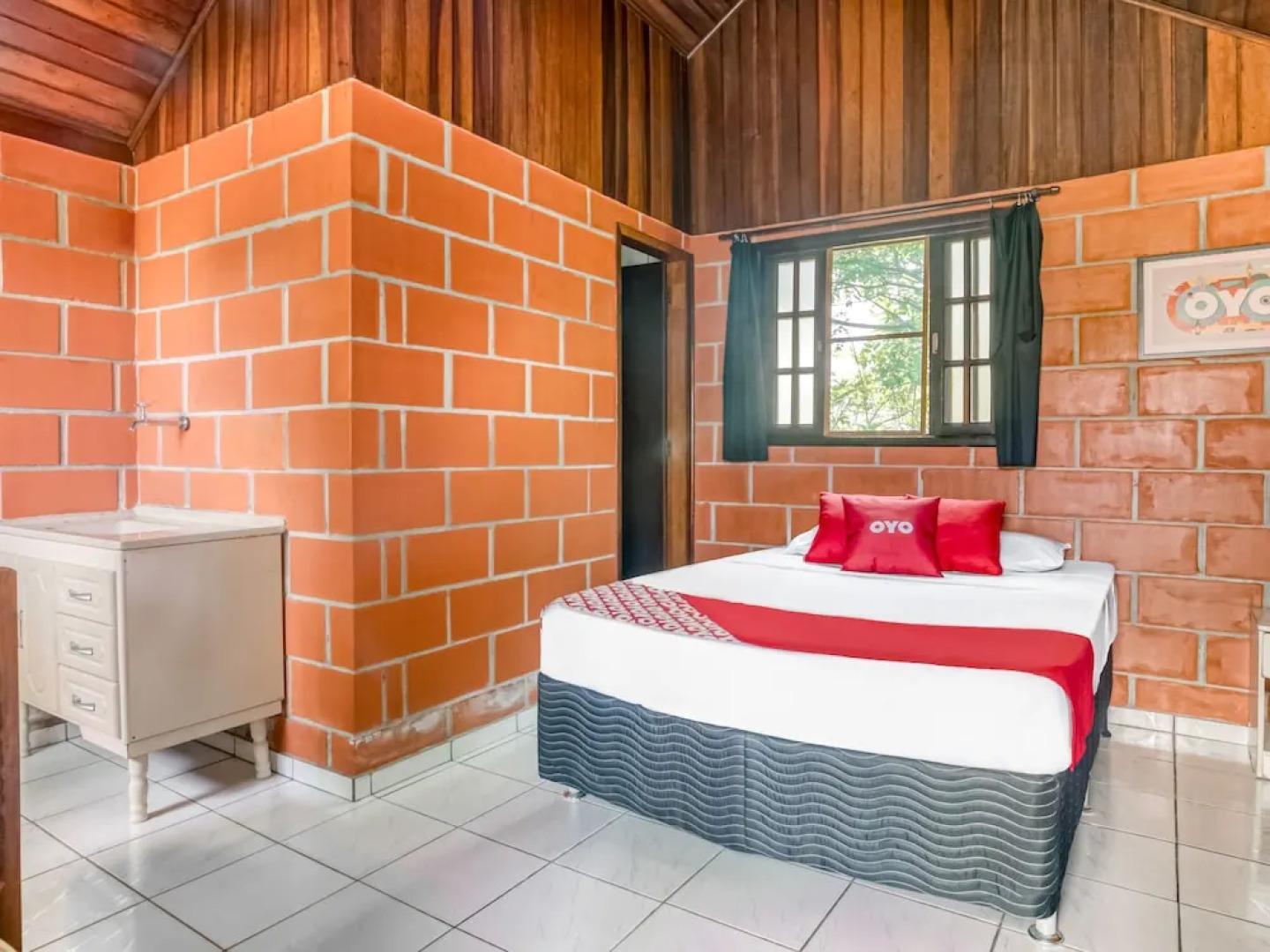 OYO Pousada Canto dos Pássaros