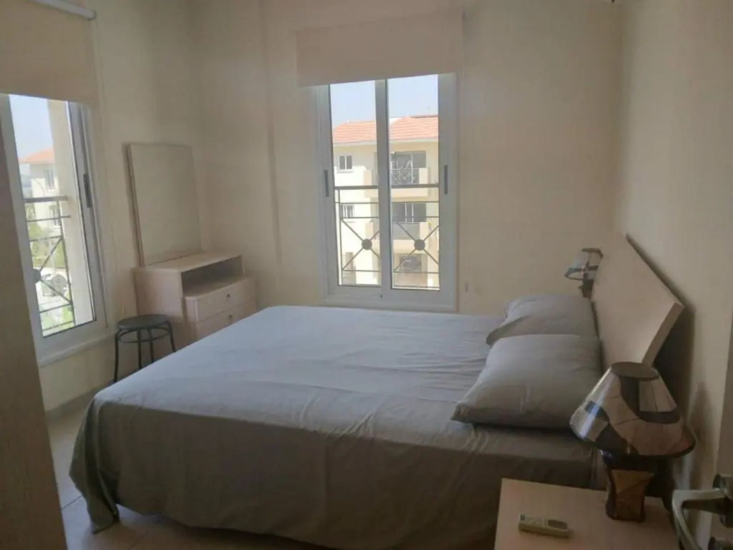 2 bedroom apartment with communal pool and roof garden