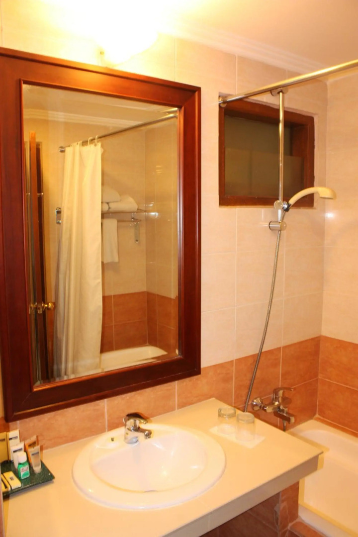 Travellers Suites Serviced Apartments