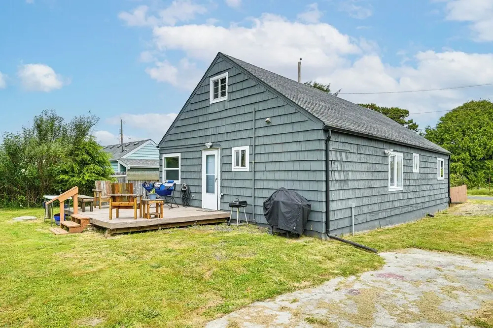 Walk to Beach: Charming Home - 3 Mi to Seabrook