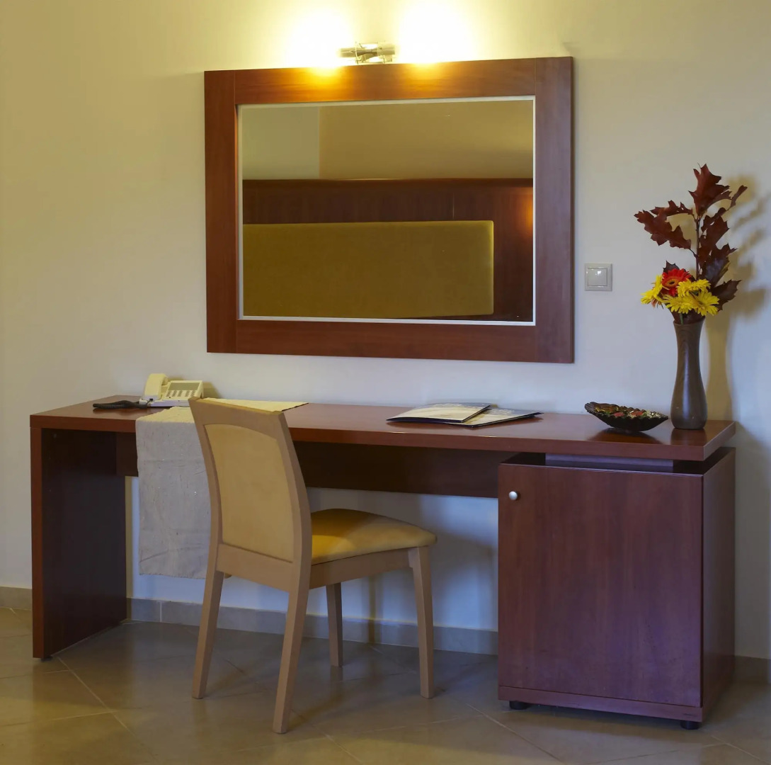 Parnis Palace Hotel Suites