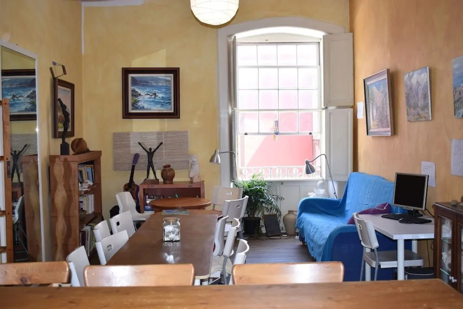 Hostel La Casa Encantada