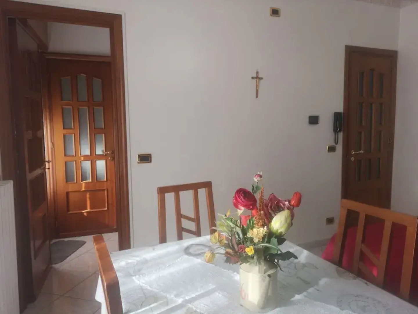 Antico Portale Host Roberto