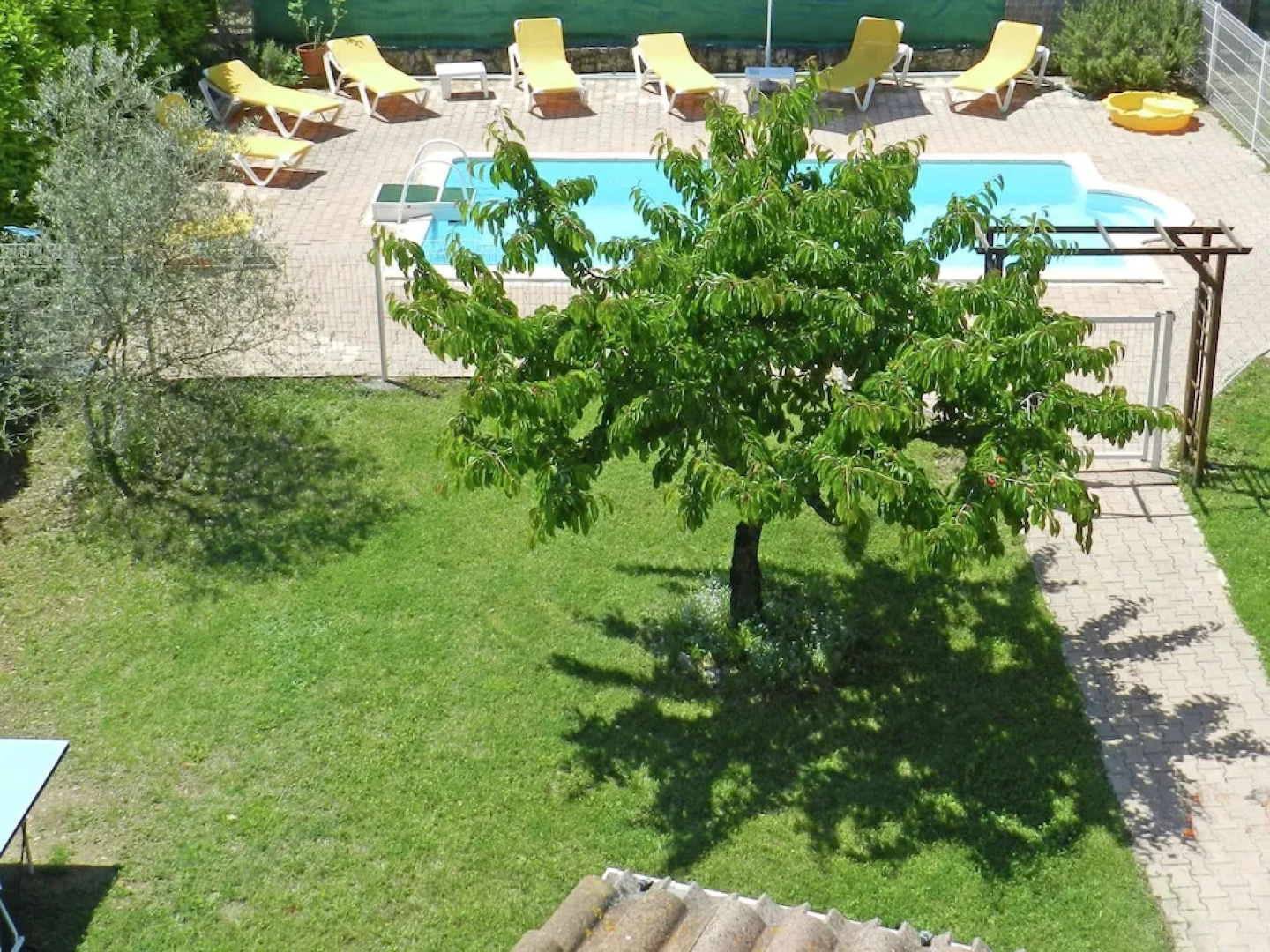 Welcoming Holiday Home with Private Pool in Cereste