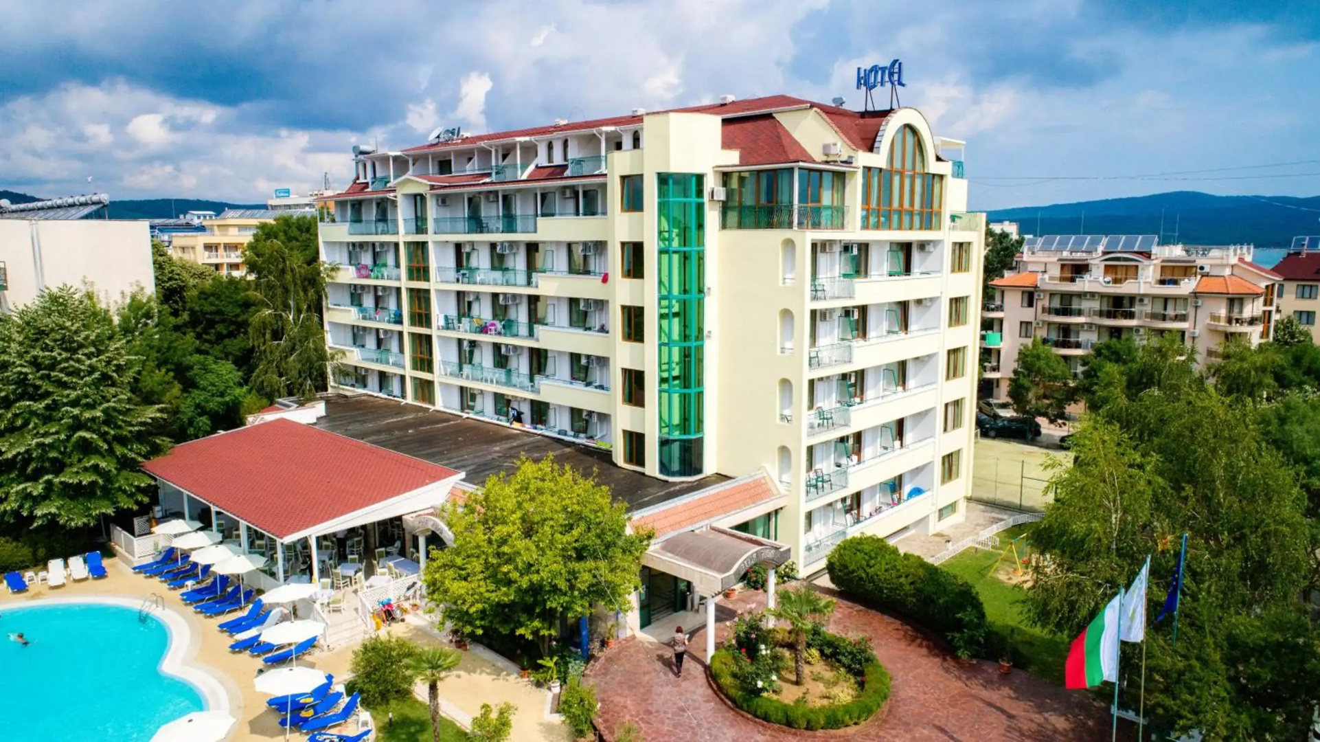 Perla Plaza Hotel
