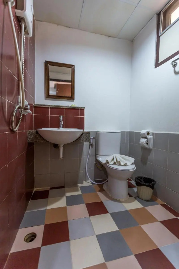 Porterhouse Beach Hotel