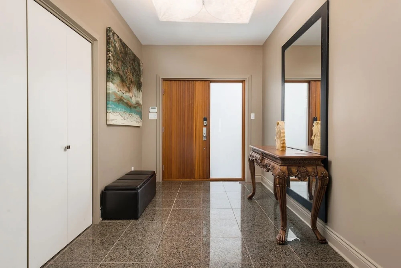 Modern Luxury Furnished, Surrounding St-Lawrence River View, Tranquil