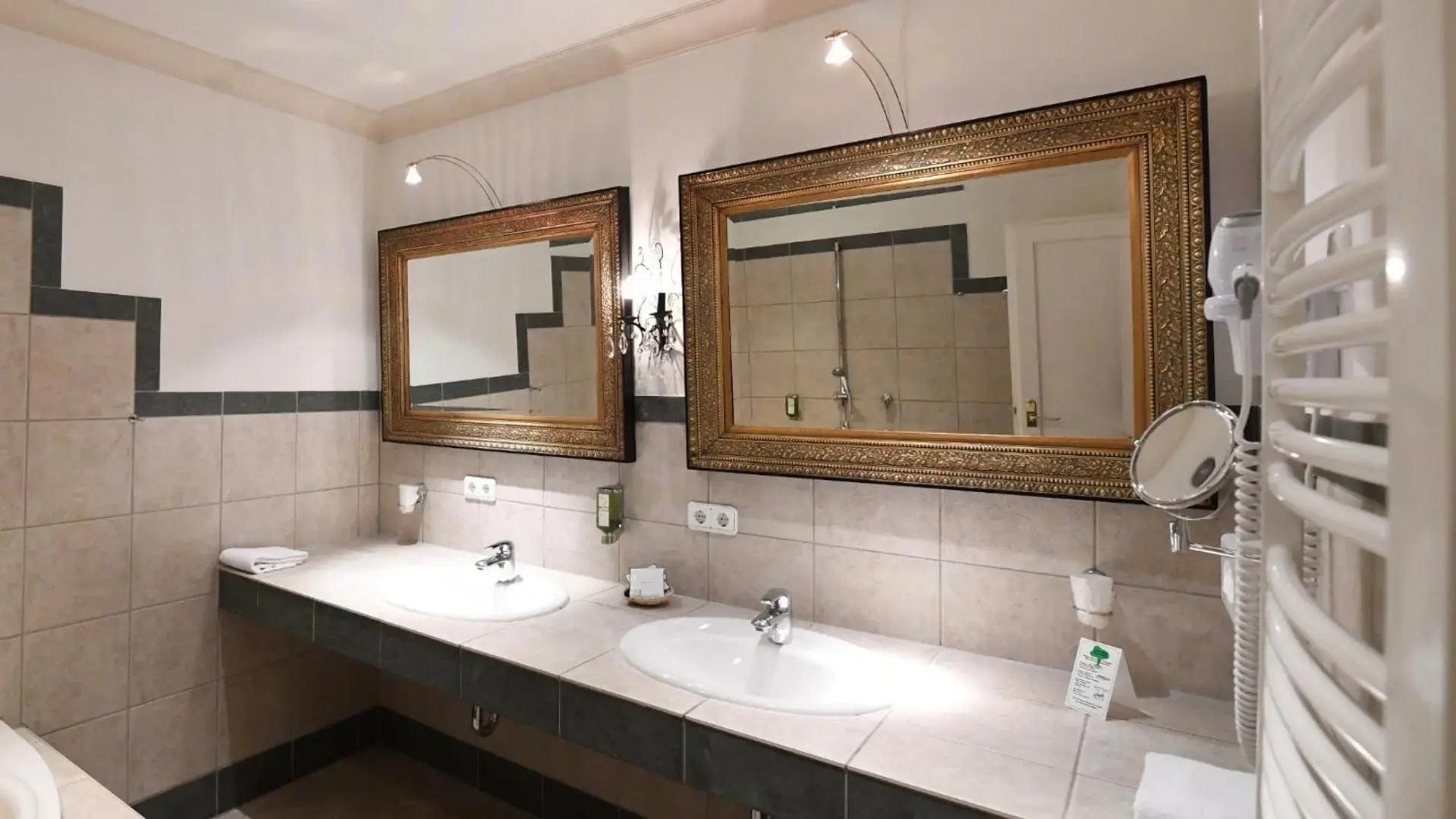 Hotel Bischofshof am Dom