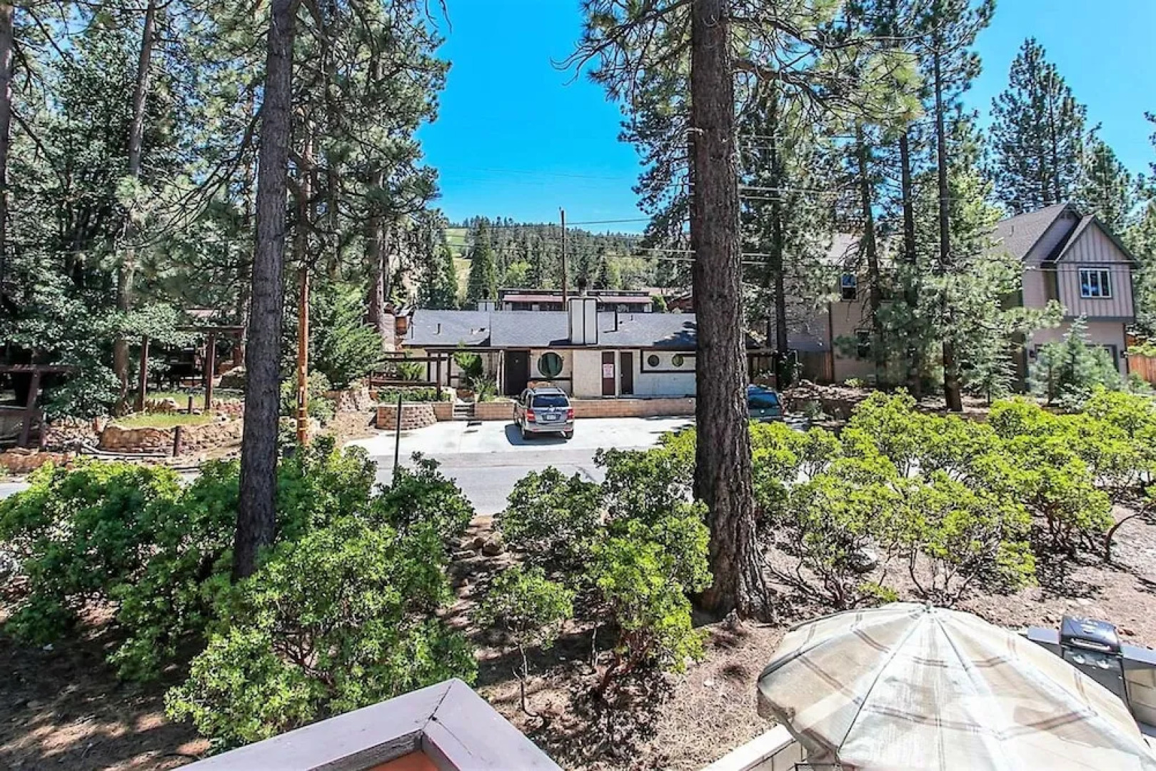 Summit Paradise 845 by RedAwning