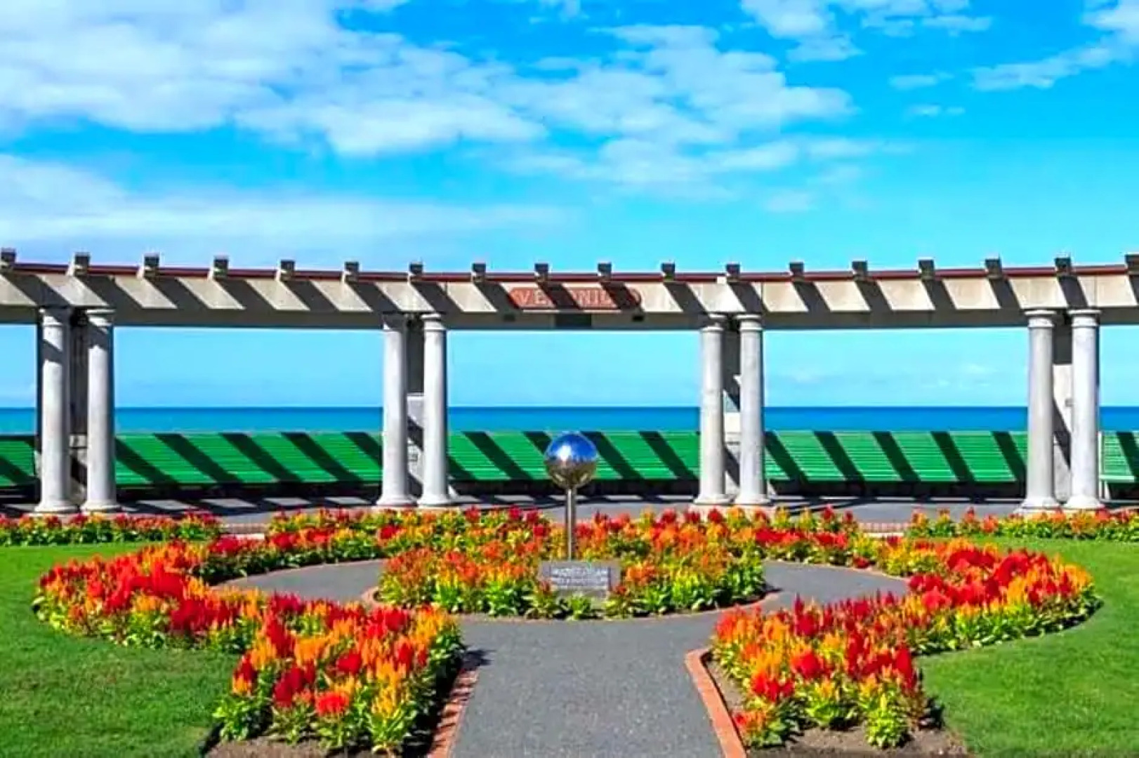 Sea Breeze Bed  Breakfast