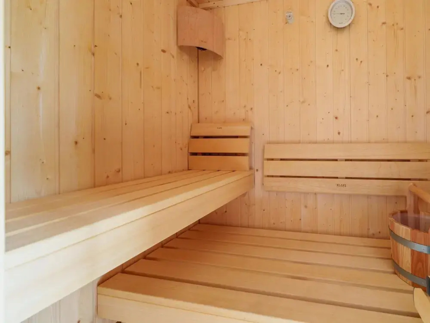 Beautiful Water Villa Near Harderwijk