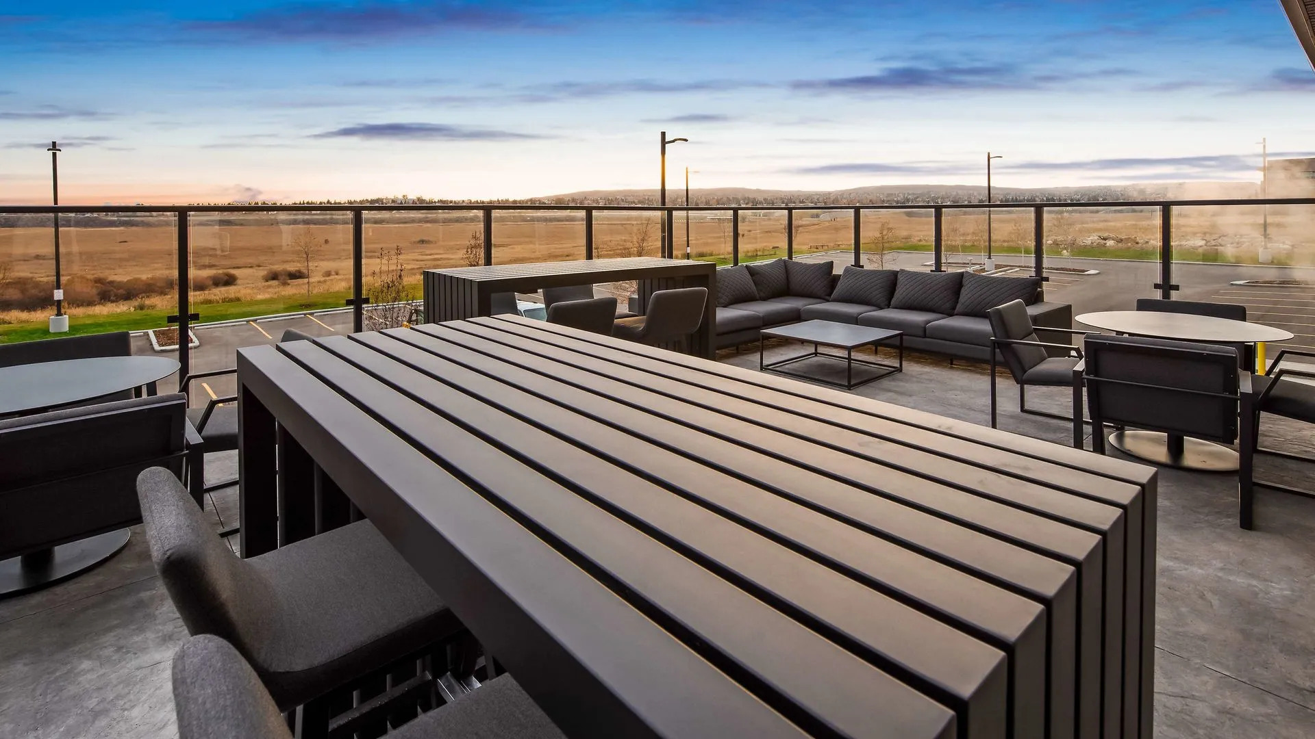 Executive Residency by Best Western Calgary City View North