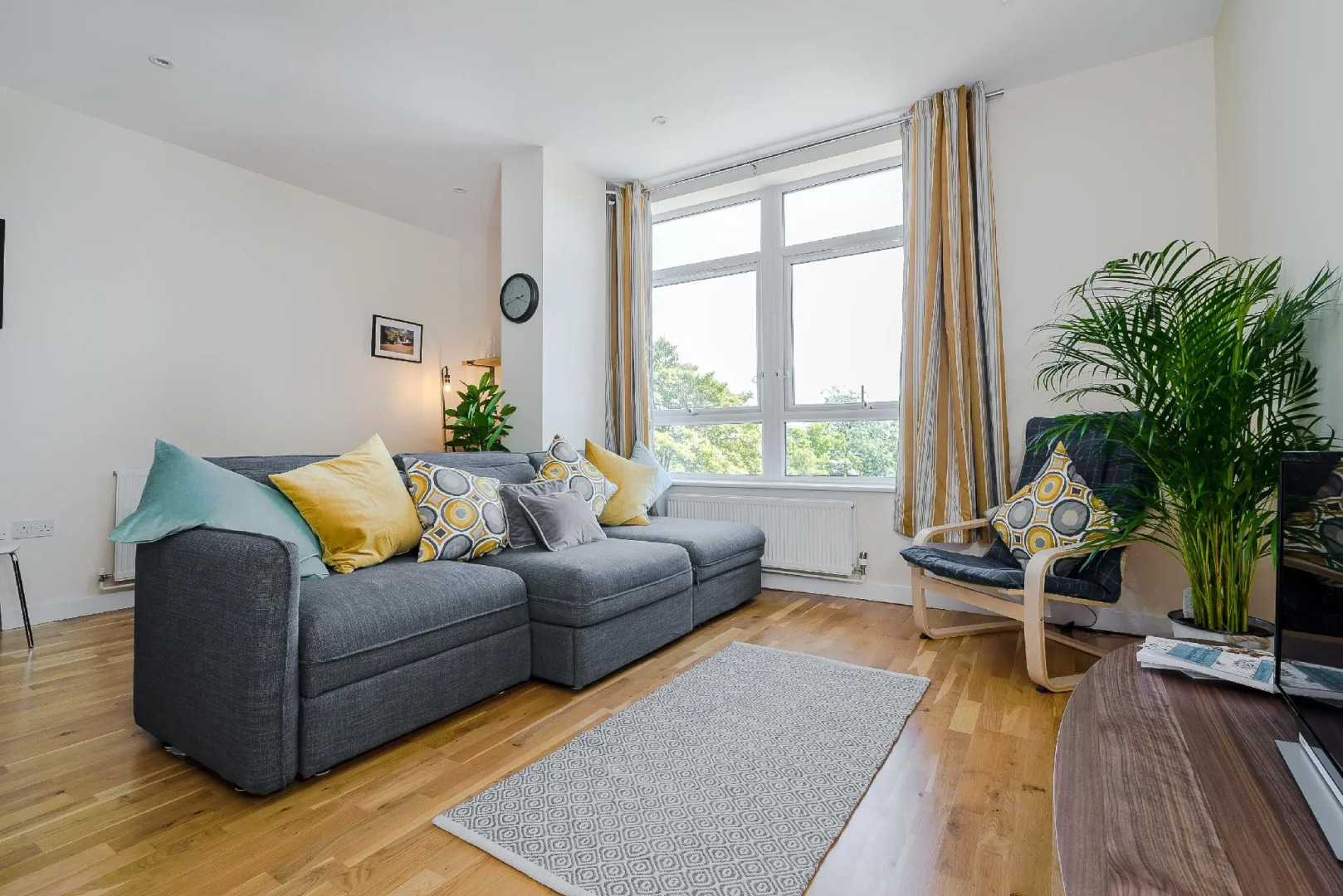 Pure Panorama Apartments