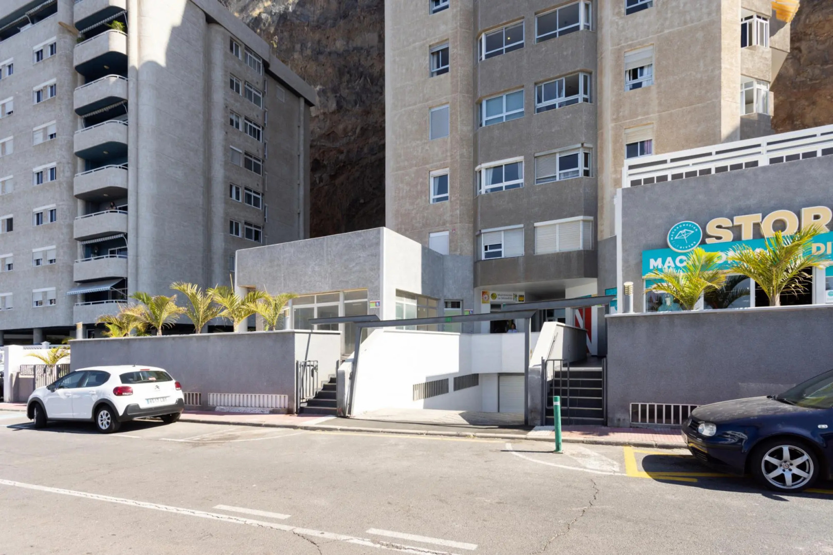 Home2Book Comfy Beachfront Radazul