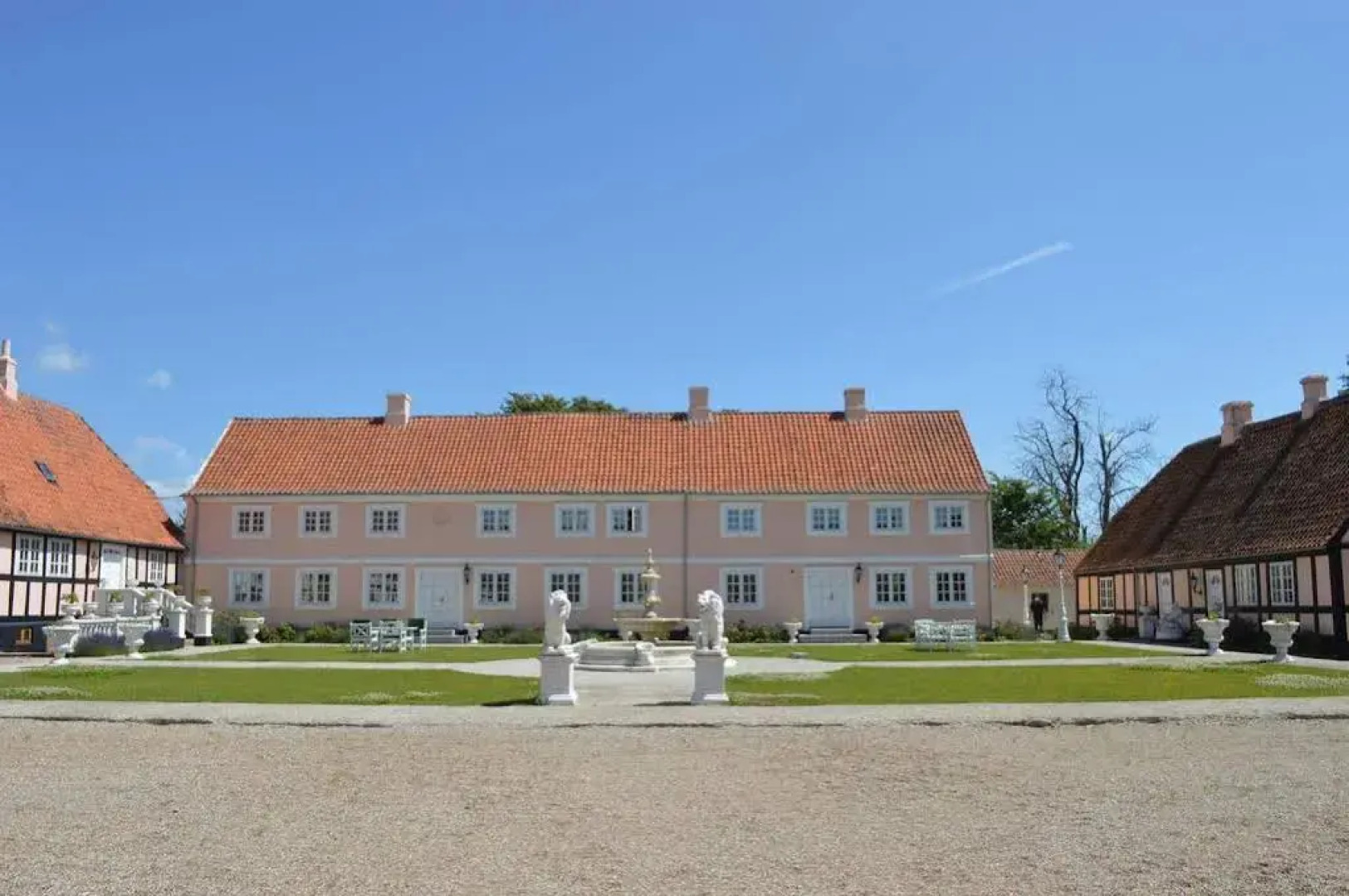 Skrøbelev Gods Manor House