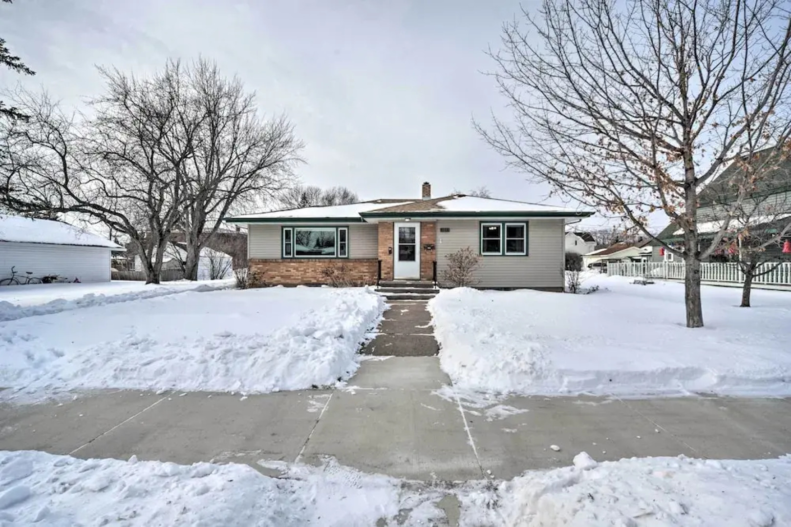 Pet-friendly Retreat ~ 1 Mi to St Louis River!