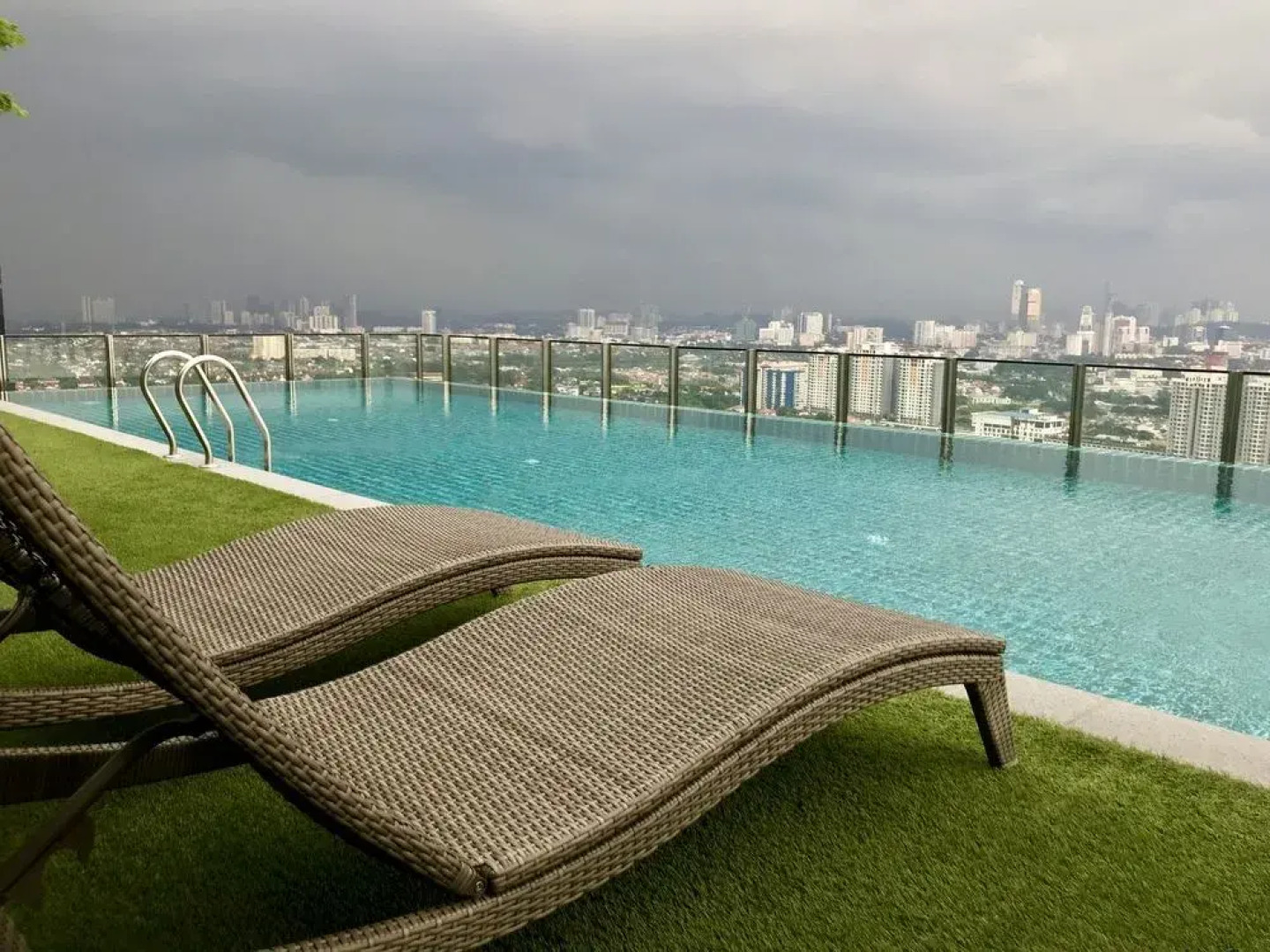 Charming Suite at Sunway and PJ