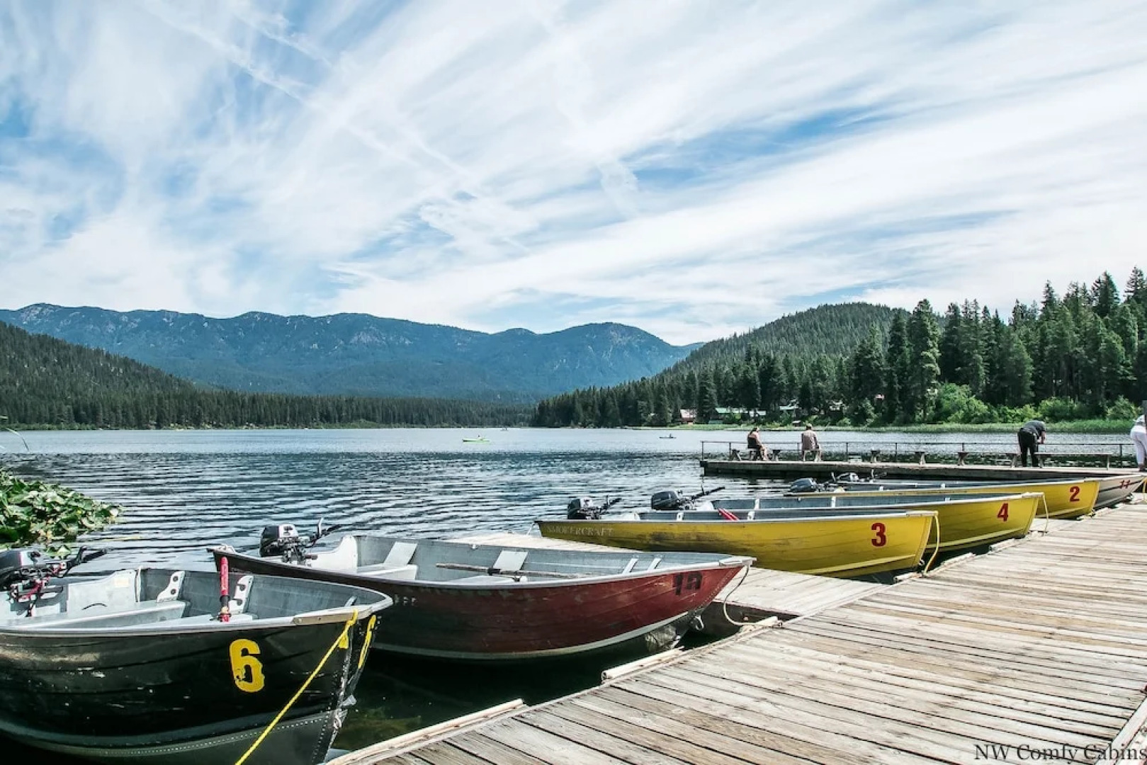 Salmon Chalet Chalet 2 NW Comfy Cabins