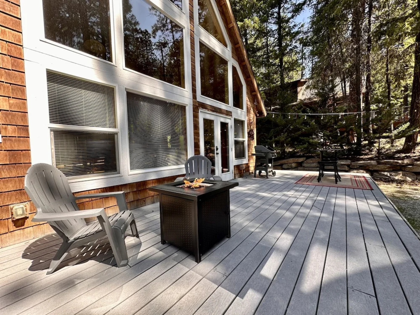 Cascades Adventure Cabin 2 Bedroom Home by NW Comfy Cabins by RedAwning