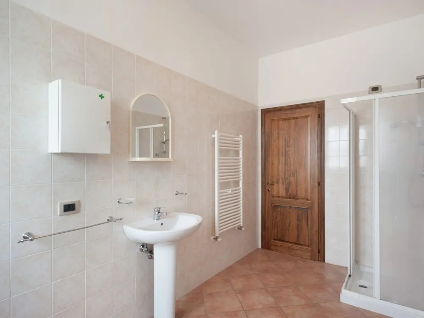 Farmhouse Near Lake Trasimeno With Pool