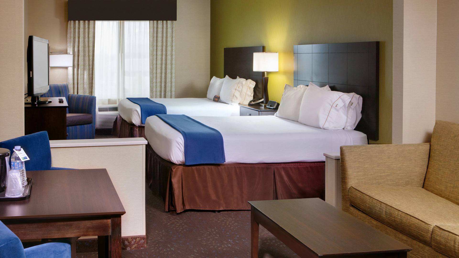 Holiday Inn Express Hotel & Suites Saginaw by IHG