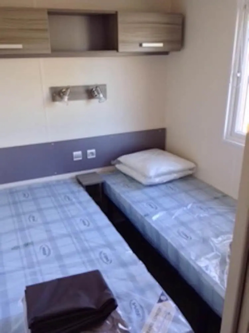 Bungalow With 3 Bedrooms in Andernos-les-bains, With Pool Access and F