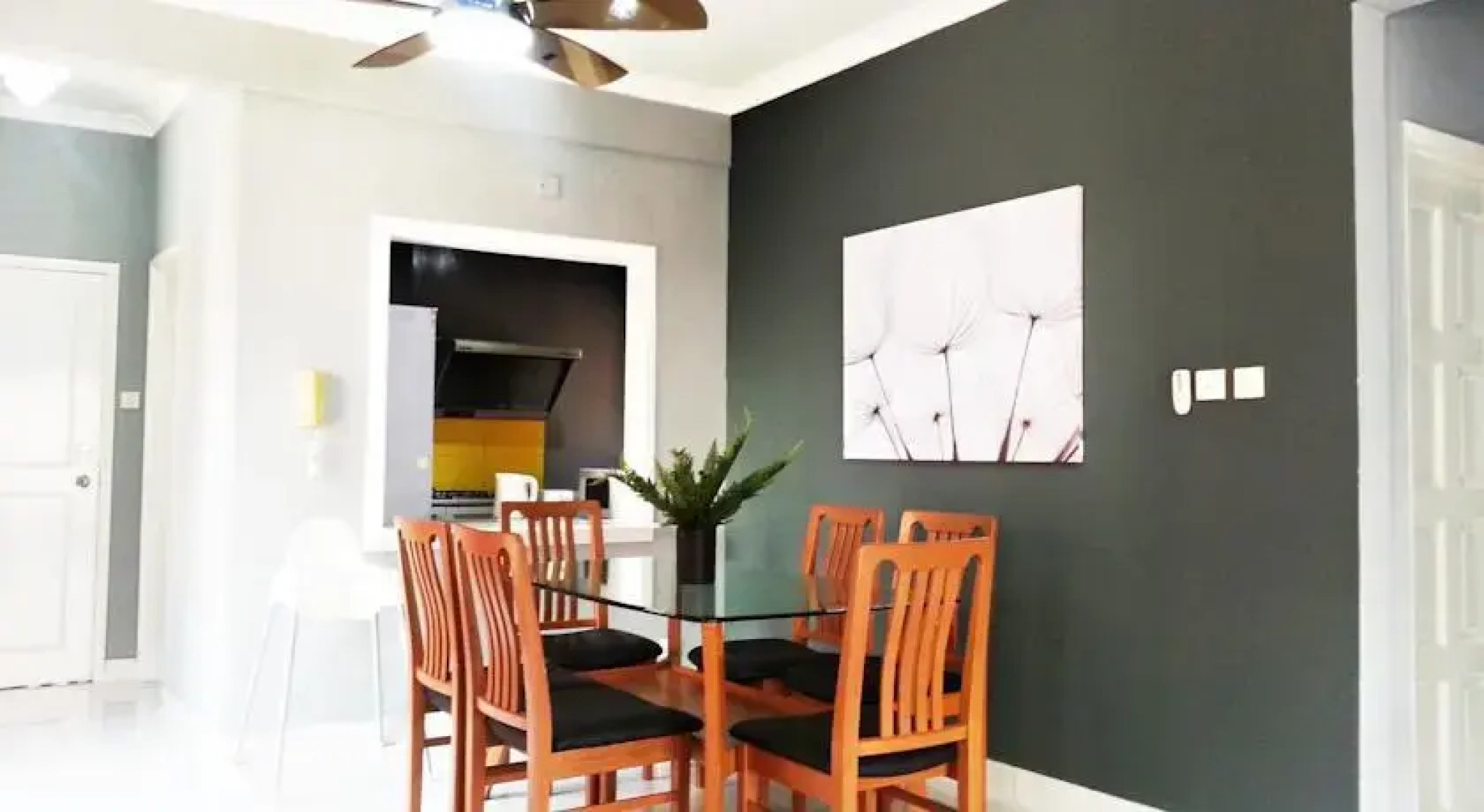 Waterfront Holiday Suites @ Marina Court Resort Kota Kinabalu