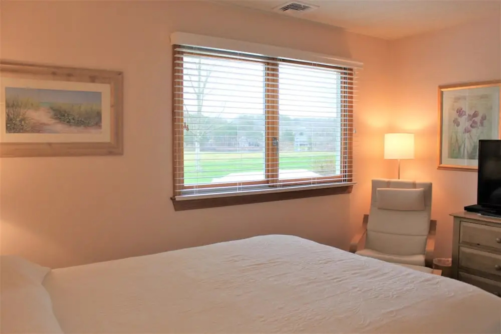 51 Middlecott - 2 Bedroom Condo