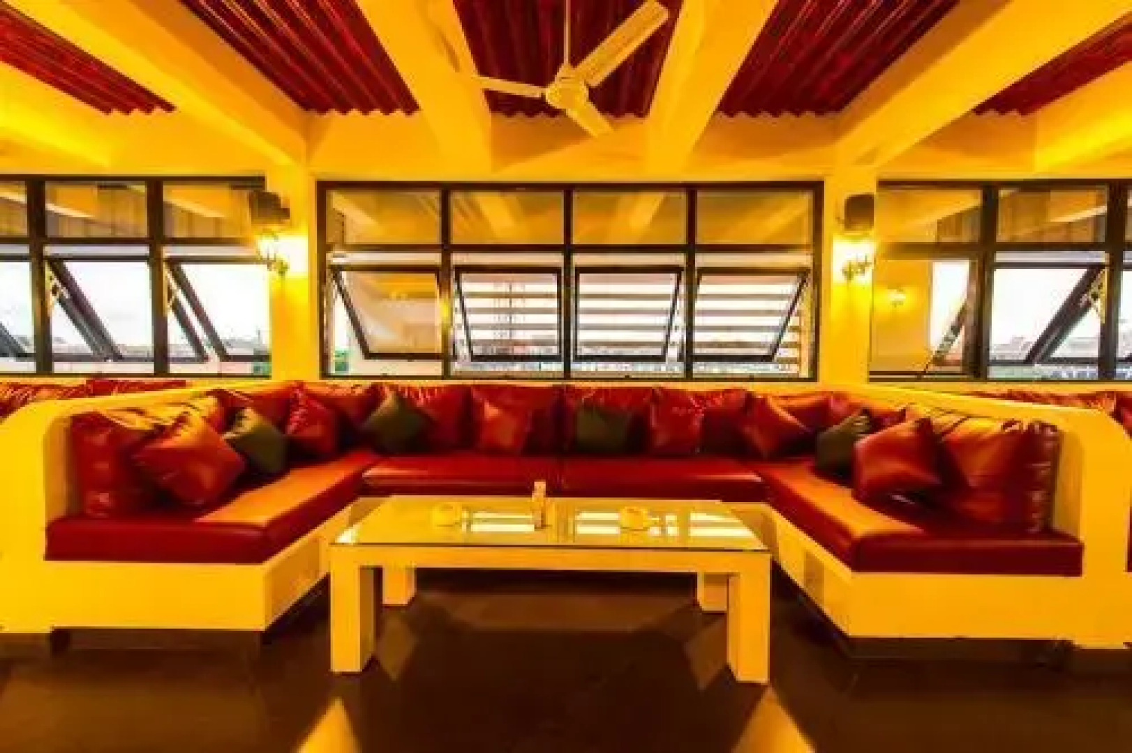 Hotel Green Park Suites