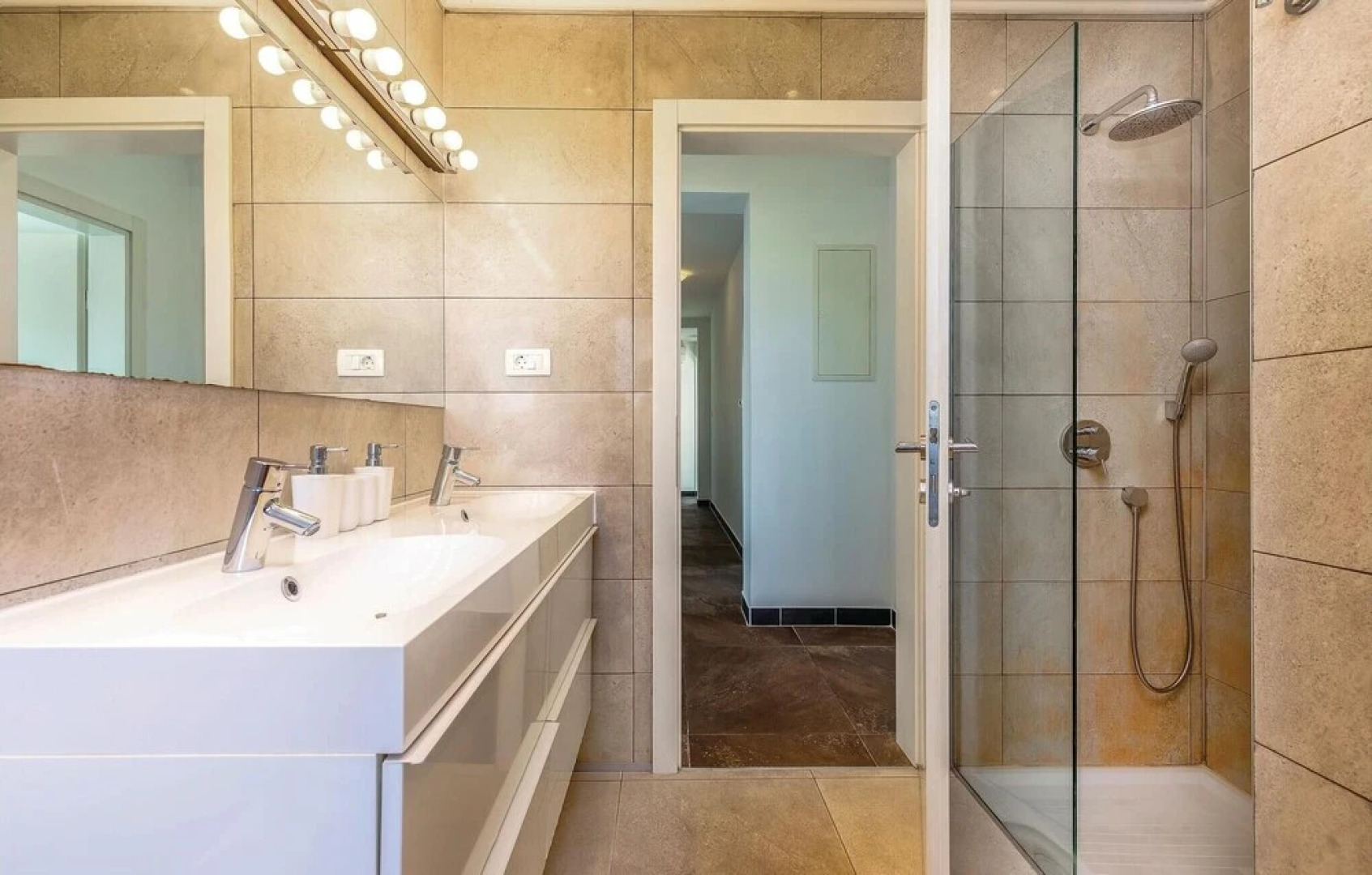 Nice Home in Crikvenica With Sauna, Wifi and 5 Bedrooms