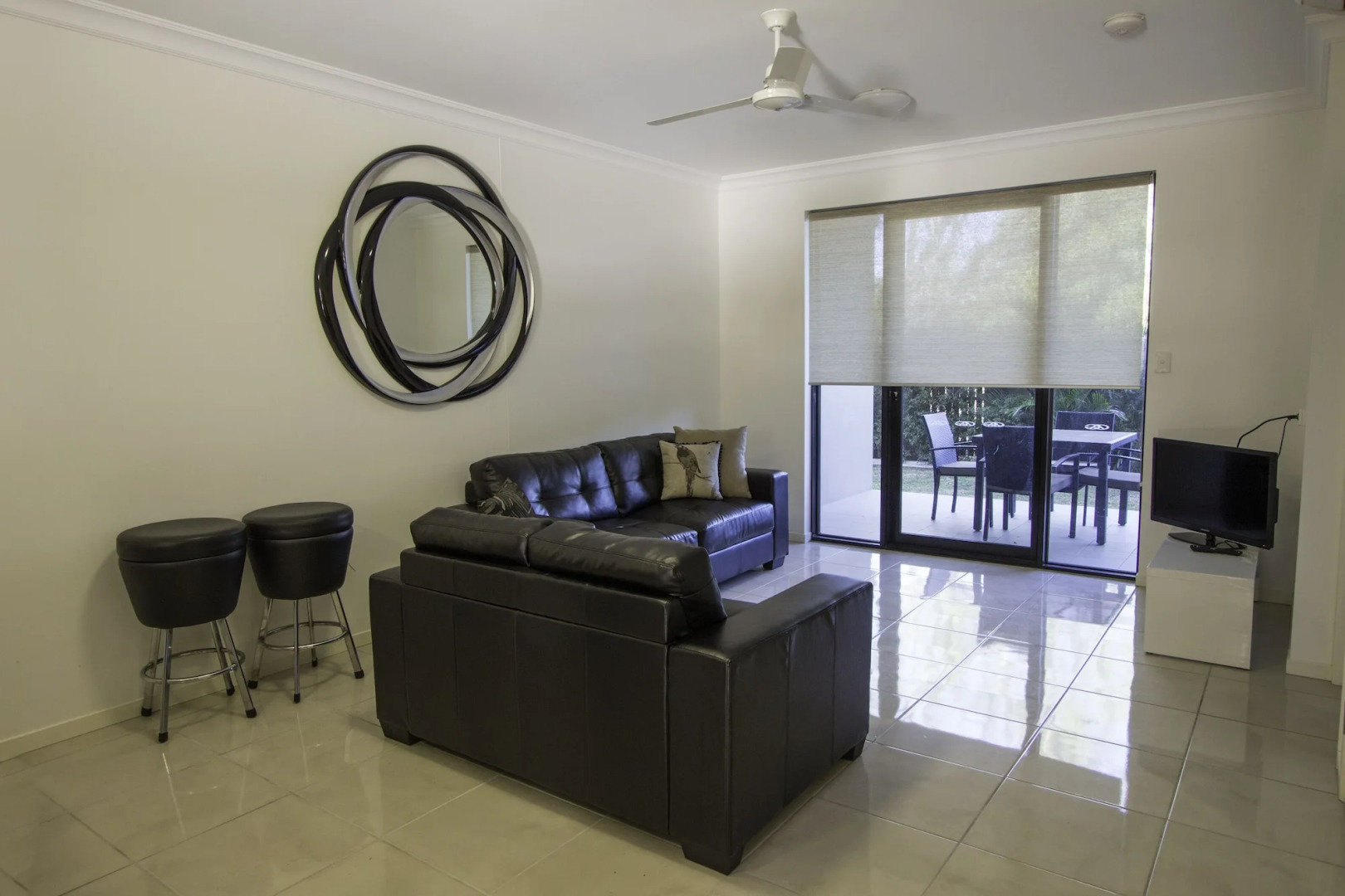 Western Gateway Motel and Apartments