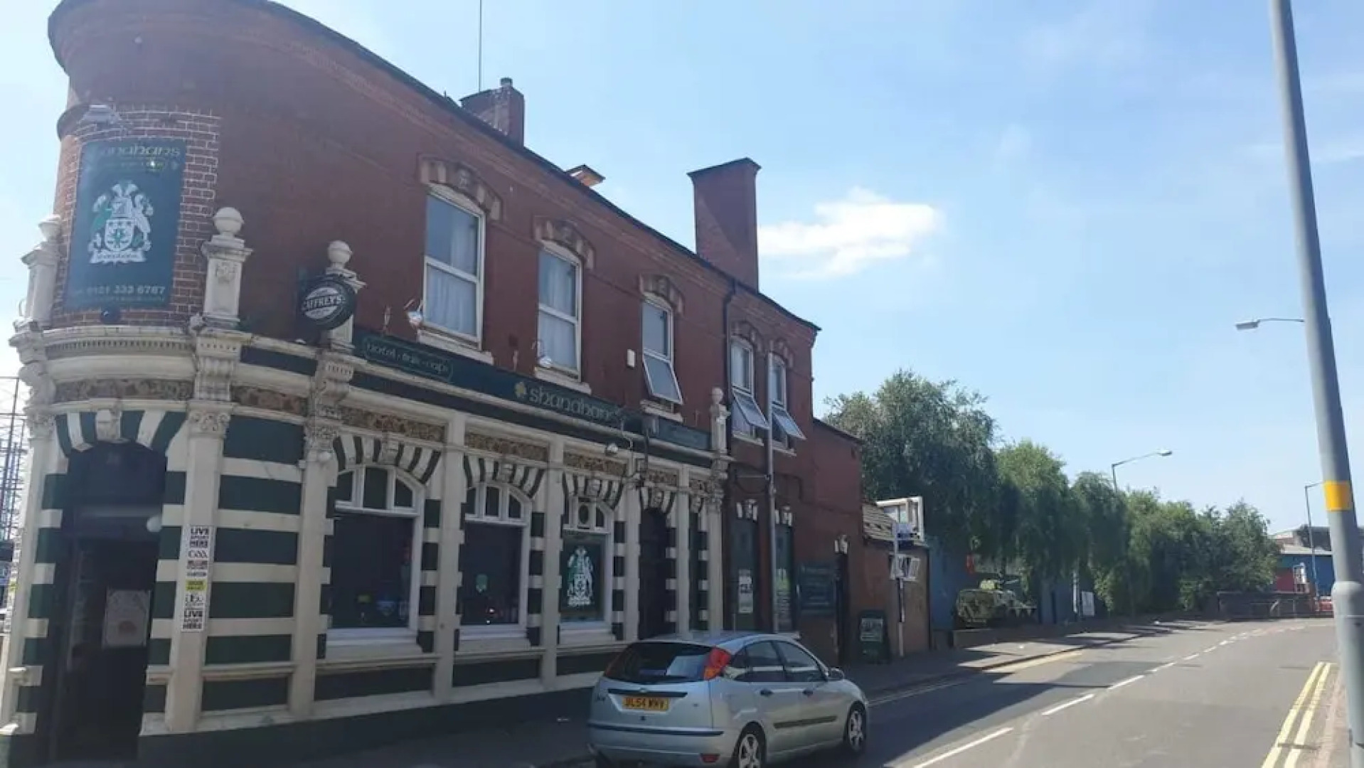 Shanahans B&B with Sports Bar