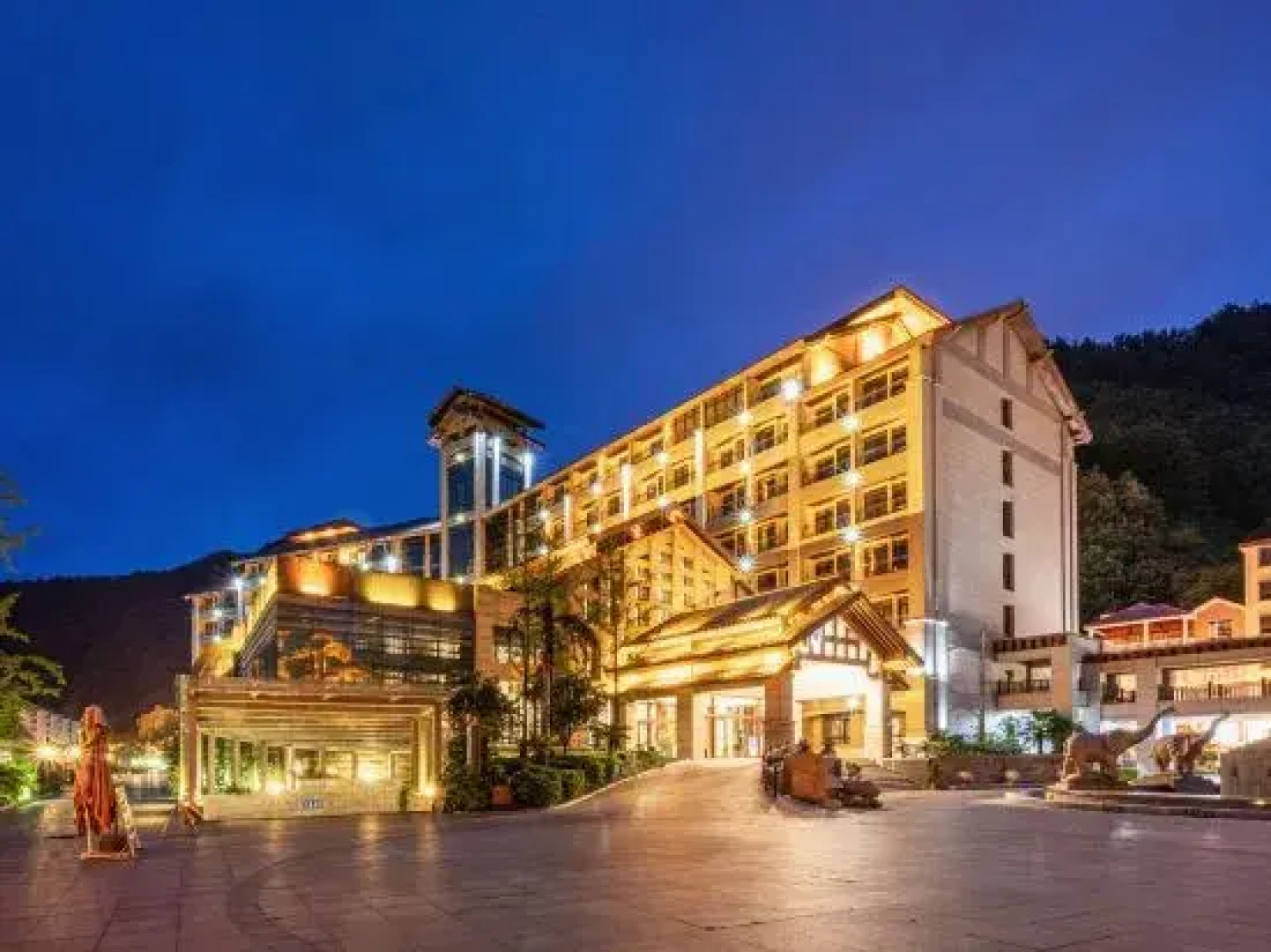 Luyuan International Hotel