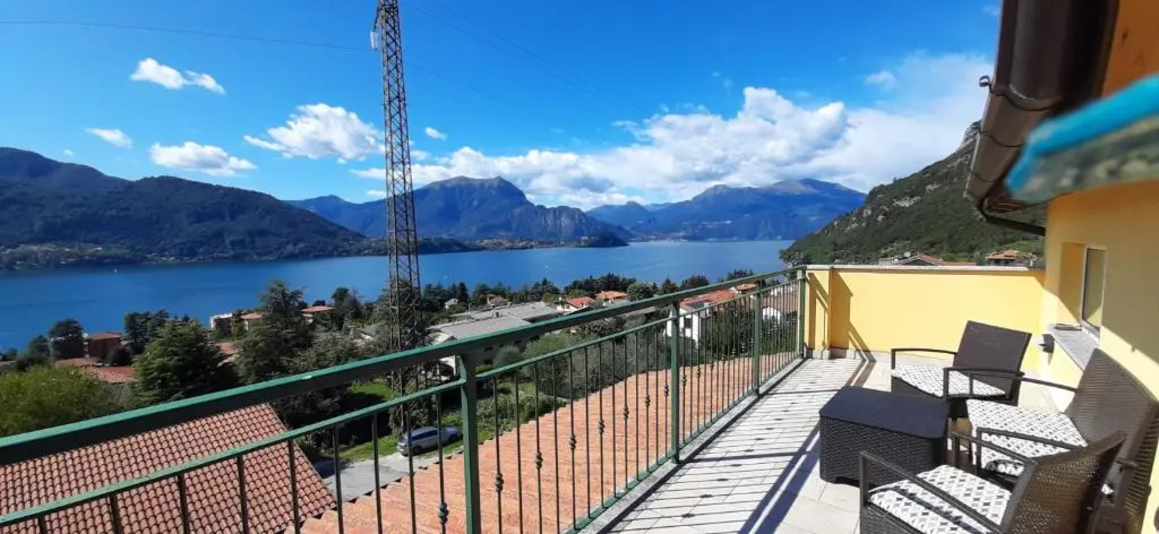 Balcony Lake View Apartment