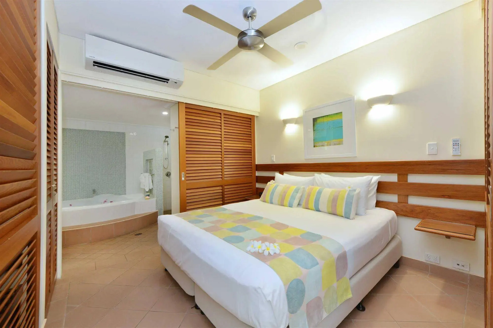 Seascape Holidays - Peninsula Apartments