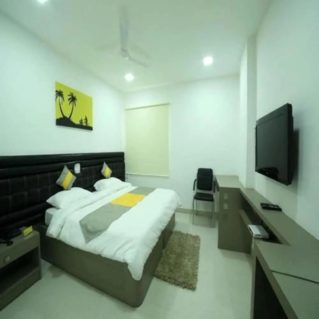 OYO Rooms Madhapur Lakeside