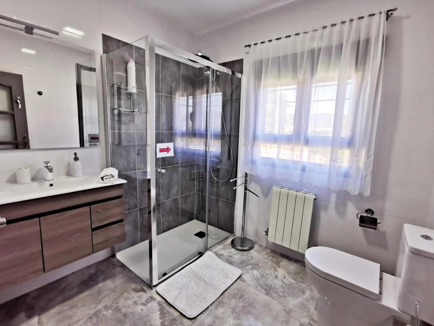 Aloja entero El Mirador de Acebo 4 estrellas piscina Sauna Spa