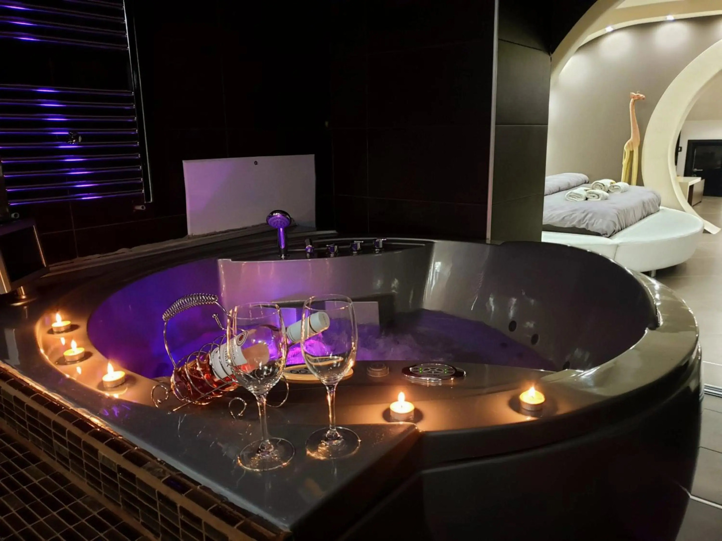 Sky Apartments Special