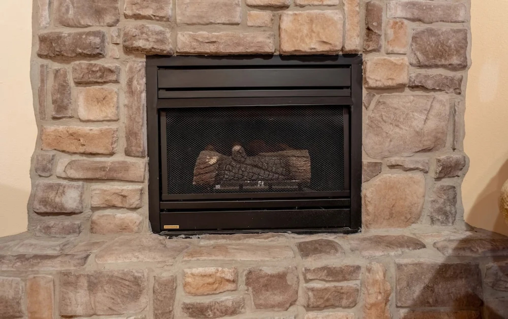 Dragan's Den by RedAwning