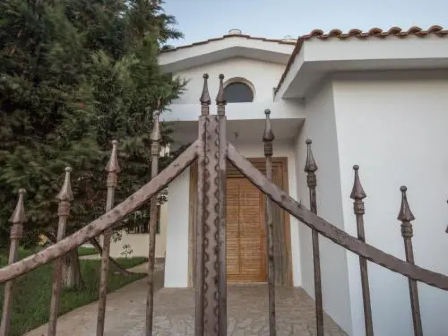 Sunshine Luxury House