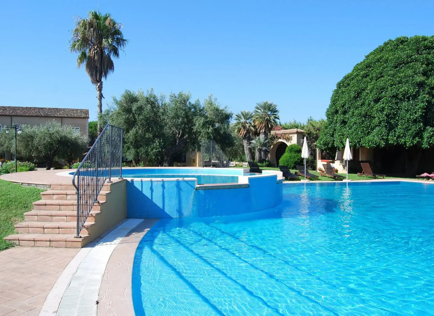 Borghetto Beach Resort